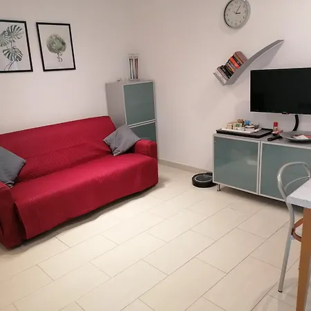 Pra Livrana Apartment *
